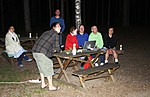Tee se itse -ulkoilmateatteriin tarvitaan valkoinen kangas, videotykki, tietokone, piuhoja ja pime� ilta.