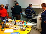 12.1 Munakasta, salaattia ja l�ttytaikinaa syntyy