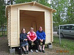 Varastom�kkimme "harjakaisissa" Anja, Raija ja Aulis