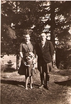 Lempi, Eino ja Pirjo Lindgren 1950-luvun alussa